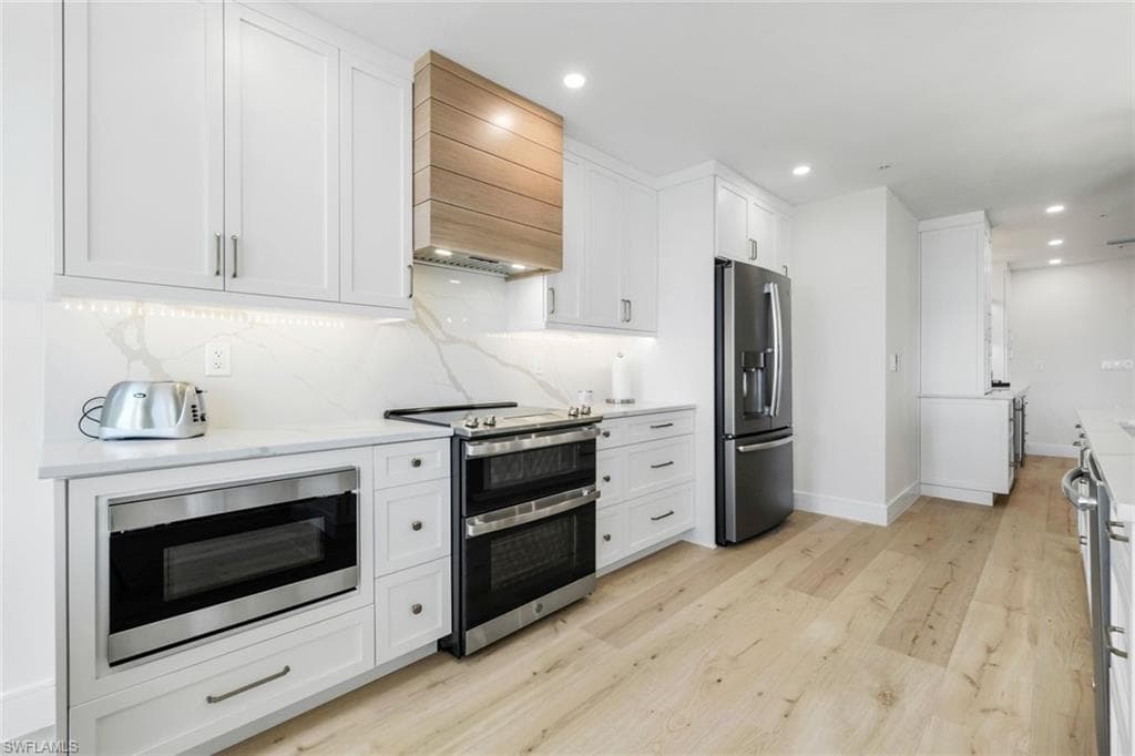 6021 Silver King BLVD # 203, CAPE CORAL FL 33914-13