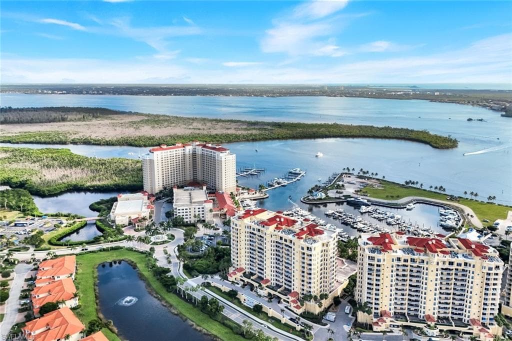6021 Silver King BLVD # 203, CAPE CORAL FL 33914-44