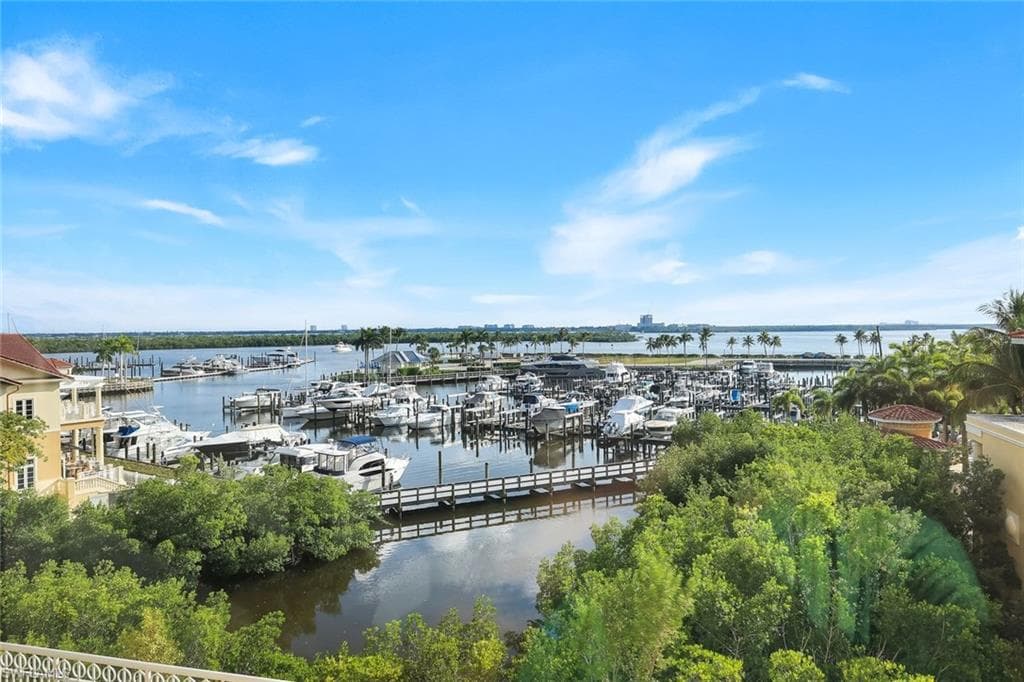 6021 Silver King BLVD # 203, CAPE CORAL FL 33914-36