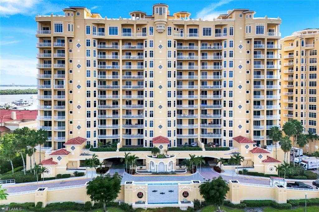 6021 Silver King BLVD # 203, CAPE CORAL FL 33914-39