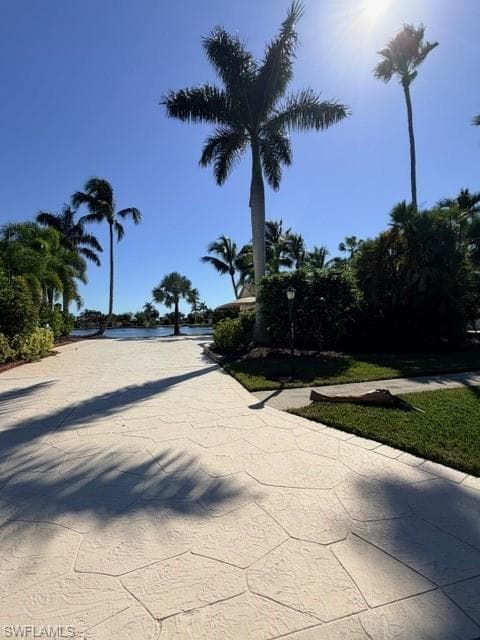 4677 Southern Breeze DR, NAPLES FL 34114-1