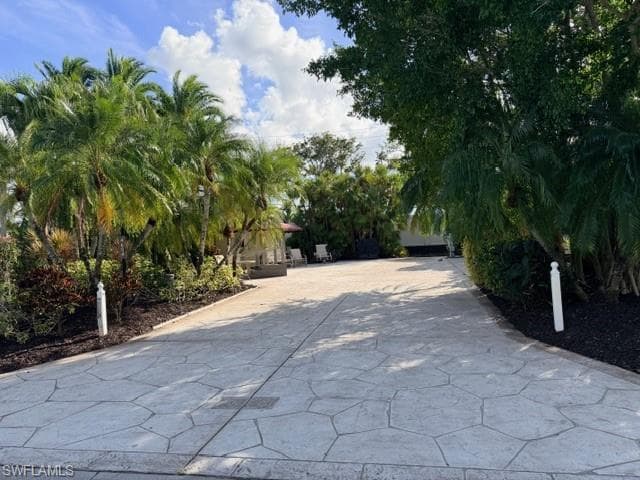 4604 Southern Breeze DR, NAPLES FL 34114-6