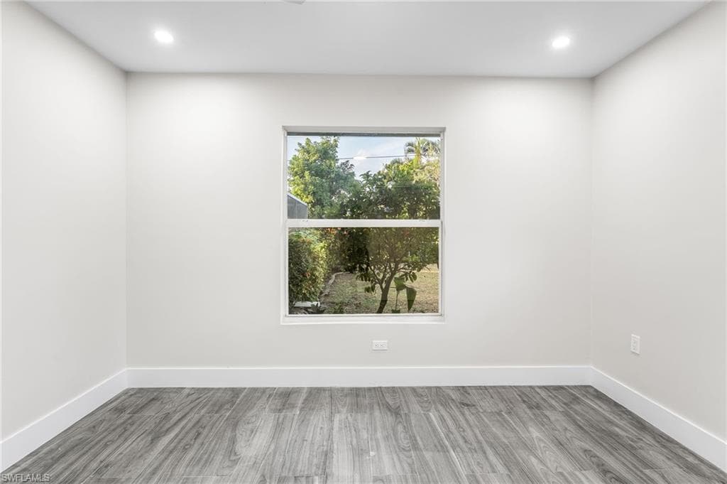 12860 Iona RD, FORT MYERS FL 33908-33