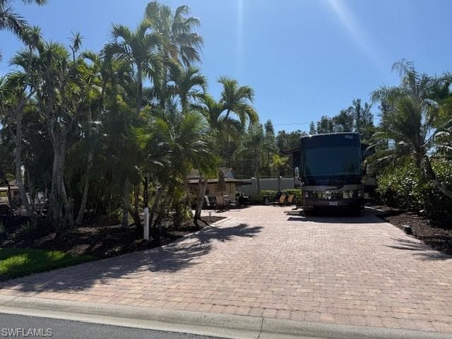 4572 Southern Breeze DR, NAPLES FL 34114-2