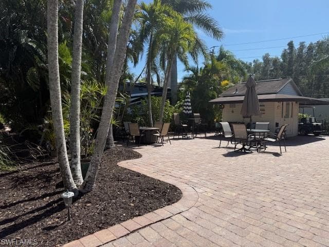 4572 Southern Breeze DR, NAPLES FL 34114-4