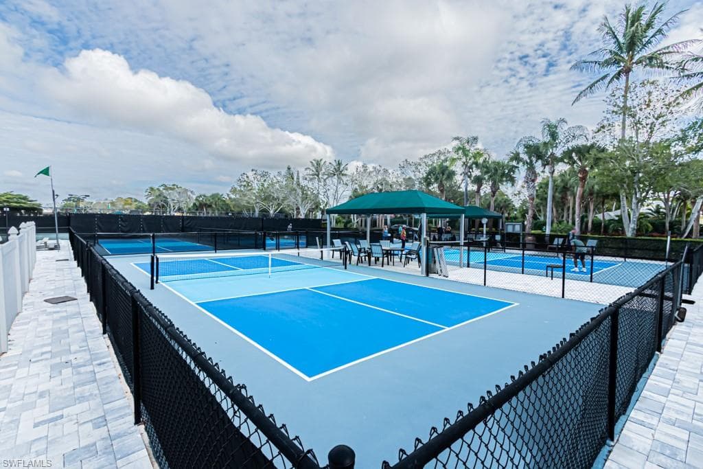 1182 Sweetwater LN # 1807, NAPLES FL 34110-28