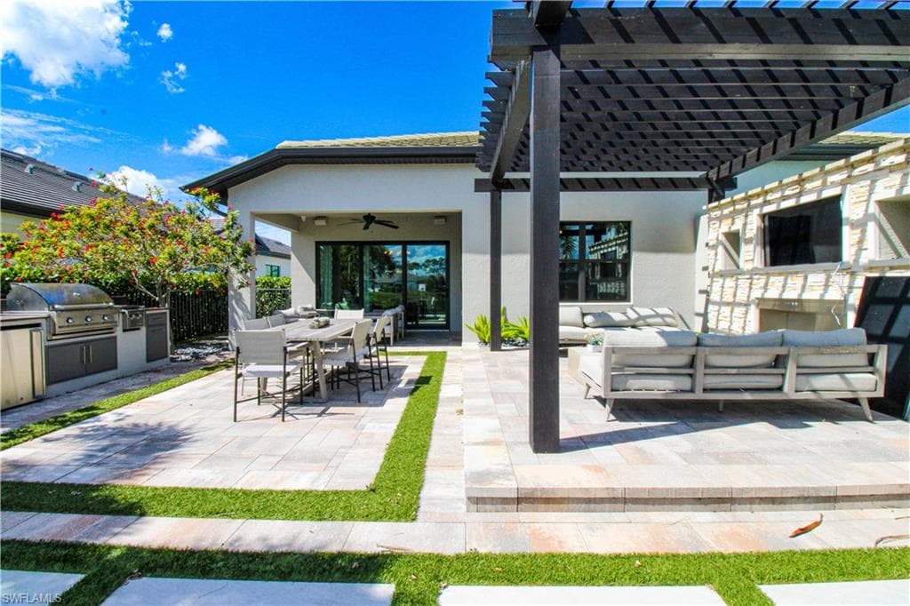 14723 Kingfisher LOOP, NAPLES FL 34120-4