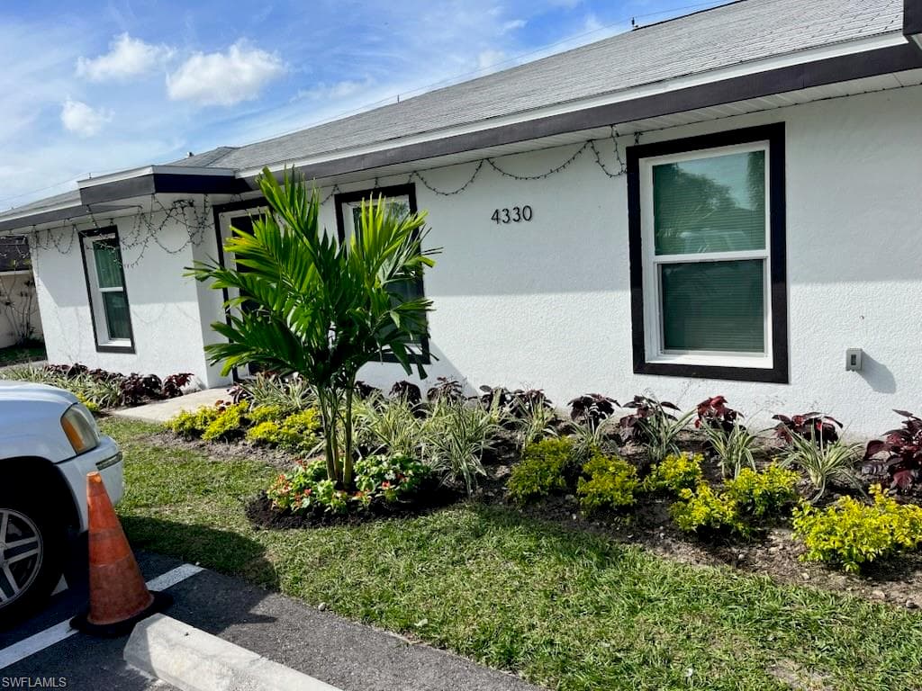 4330 Gulfstream DR, NAPLES FL 34112-1