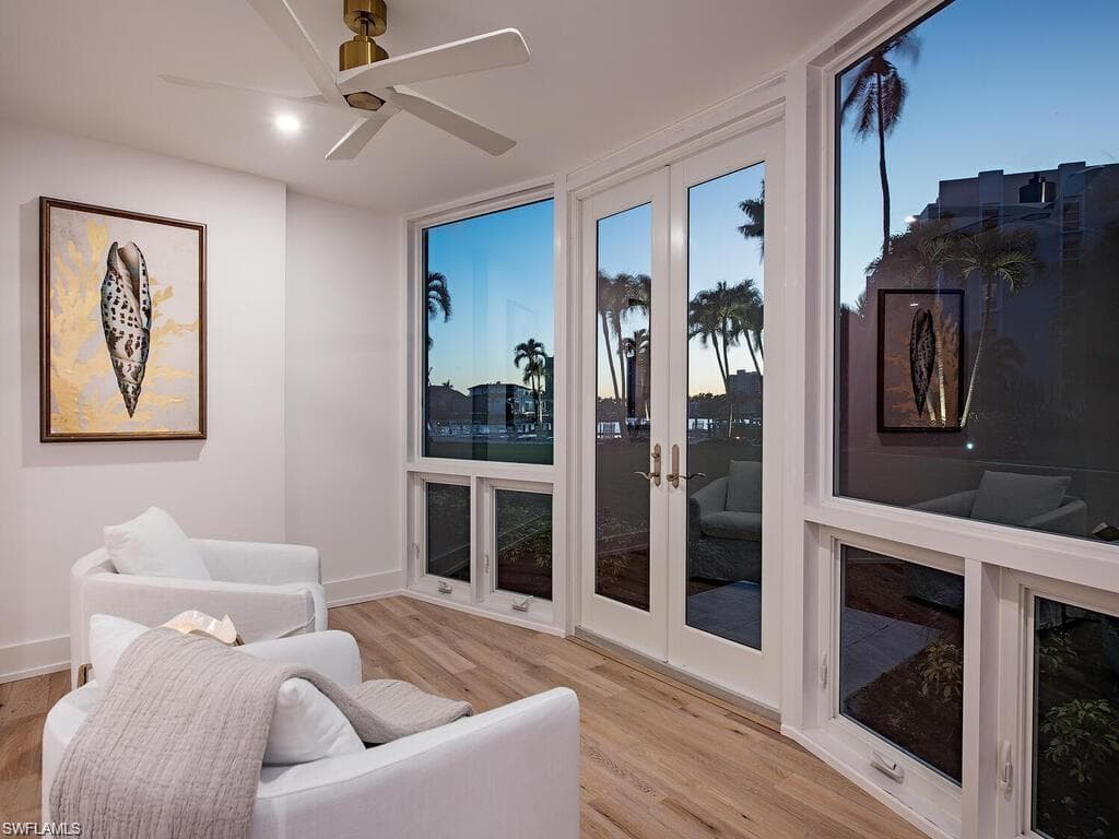 400 Park Shore DR # 102, NAPLES FL 34103-12