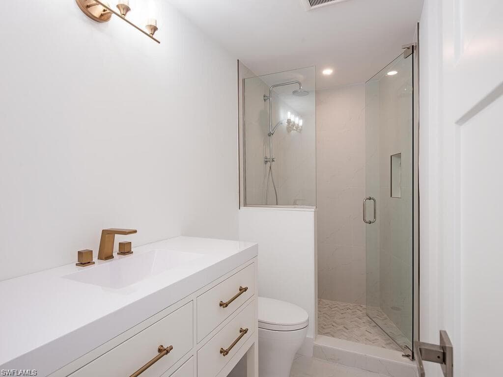 400 Park Shore DR # 102, NAPLES FL 34103-15