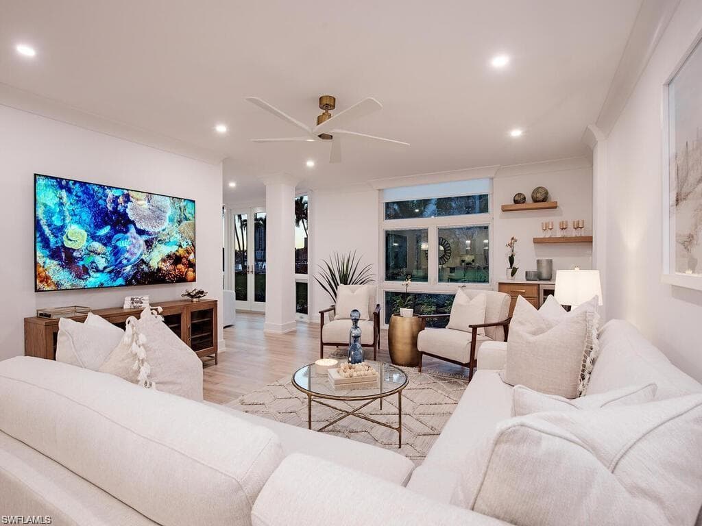 400 Park Shore DR 102-7