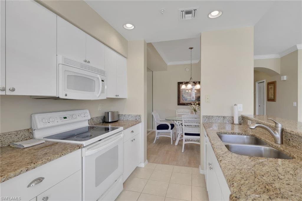 8680 Cedar Hammock CIR 122-4