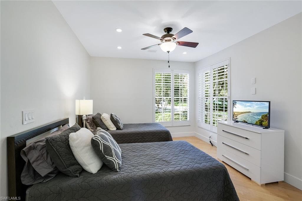 1560 Clermont DR D-201-14