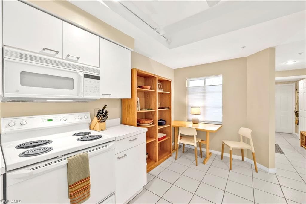 2864 Mizzen Way # Y106, NAPLES FL 34109-15