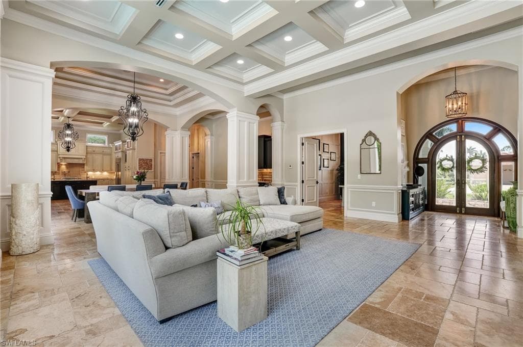 7562 Cordoba CIR, NAPLES FL 34109-5