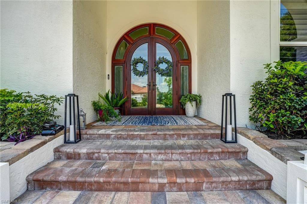 7562 Cordoba CIR, NAPLES FL 34109-3