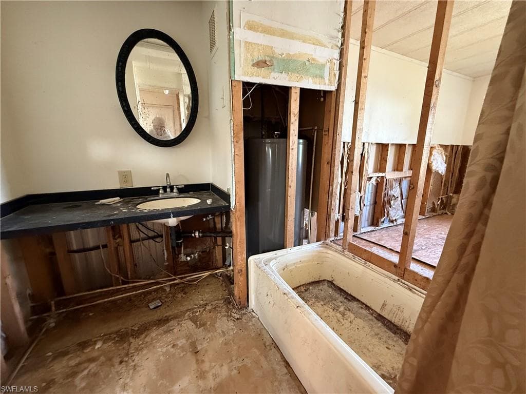 16201 Cathy CT, FORT MYERS FL 33908-8