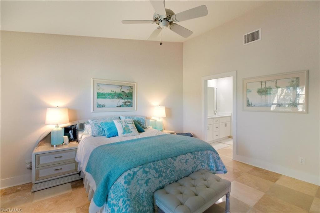 688 Wiggins Lake DR # 201, NAPLES FL 34110-25