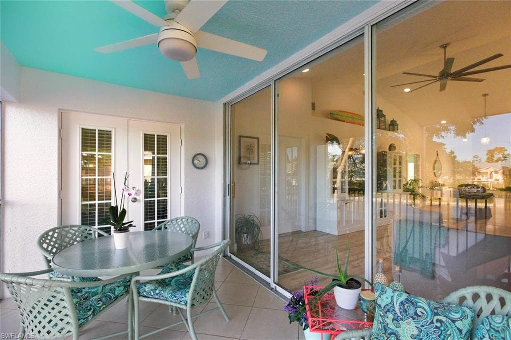 688 Wiggins Lake DR # 201, NAPLES FL 34110-32