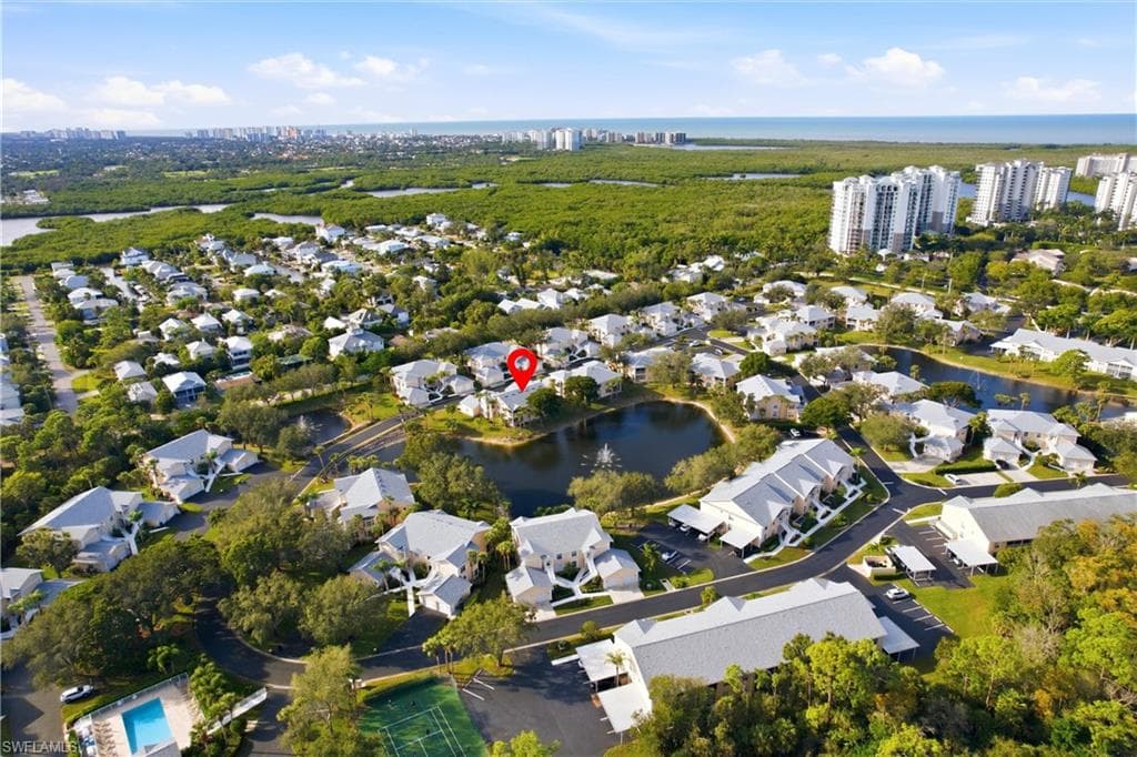 688 Wiggins Lake DR # 201, NAPLES FL 34110-39