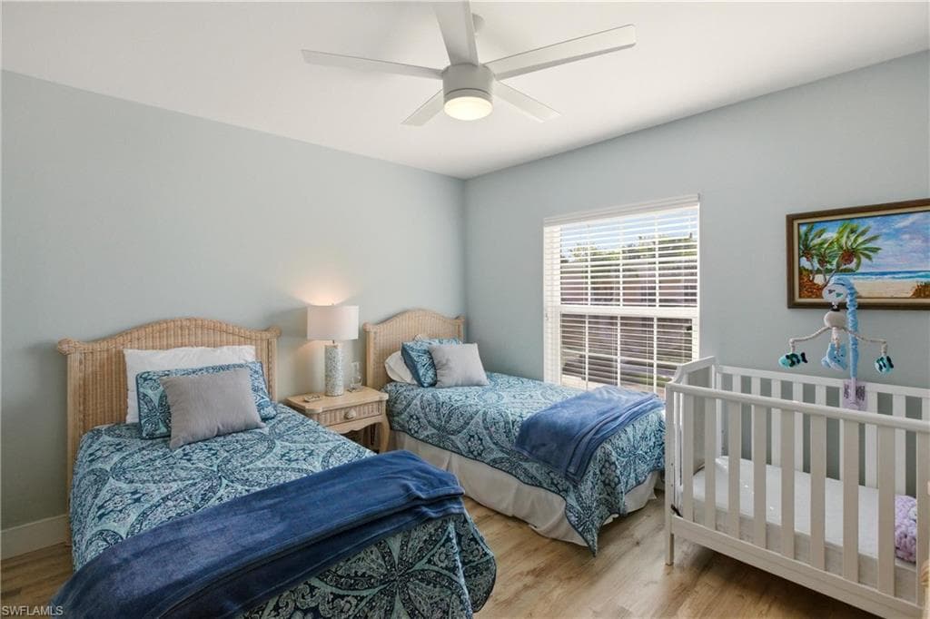 688 Wiggins Lake DR # 201, NAPLES FL 34110-20