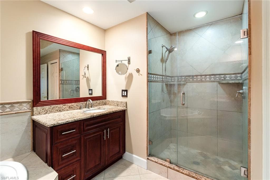 1240 Shady Rest LN # 104, NAPLES FL 34103-13