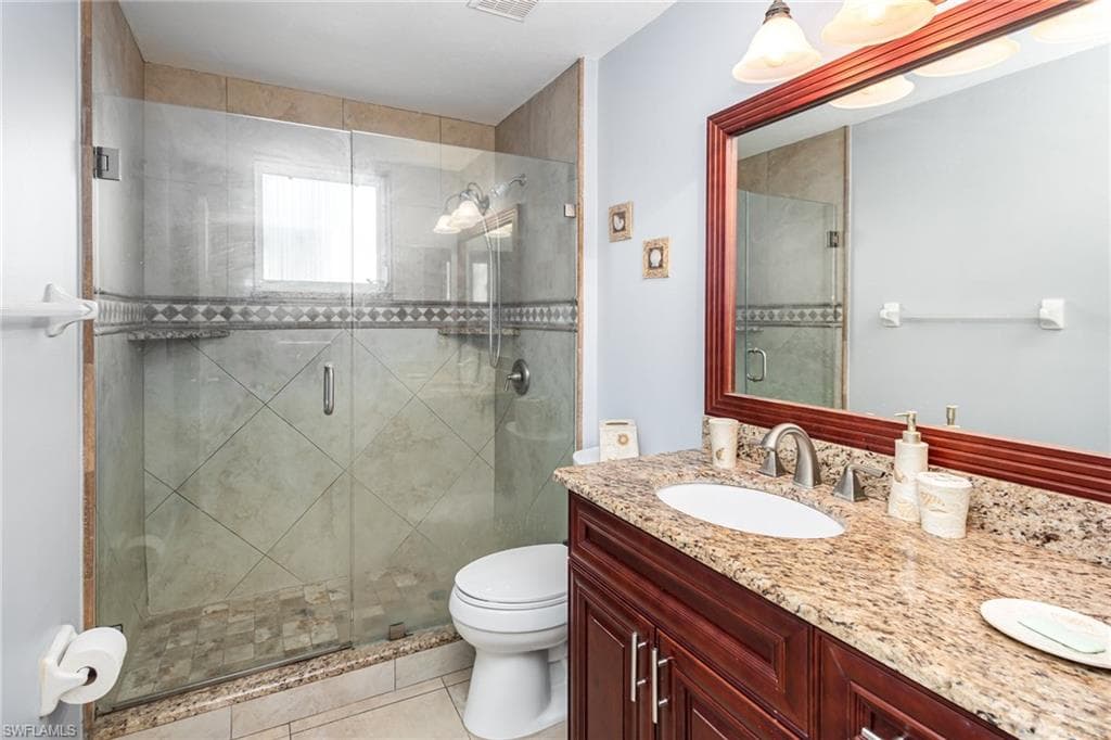 1240 Shady Rest LN # 104, NAPLES FL 34103-17