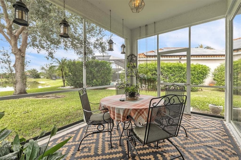 2673 Fishtail Palm CT, NAPLES FL 34120-25