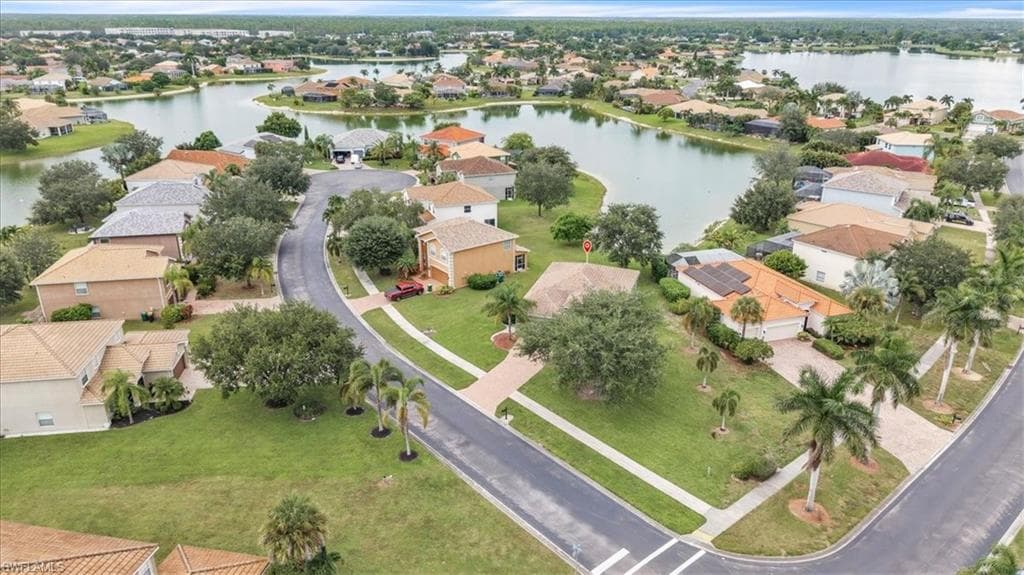 2673 Fishtail Palm CT, NAPLES FL 34120-29