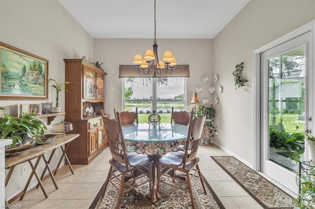 2673 Fishtail Palm CT, NAPLES FL 34120-13