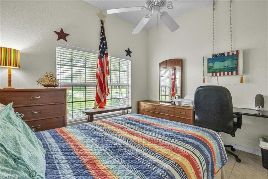 2673 Fishtail Palm CT, NAPLES FL 34120-20