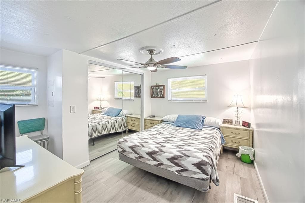 114 Moorhead MNR # 114, NAPLES FL 34112-21