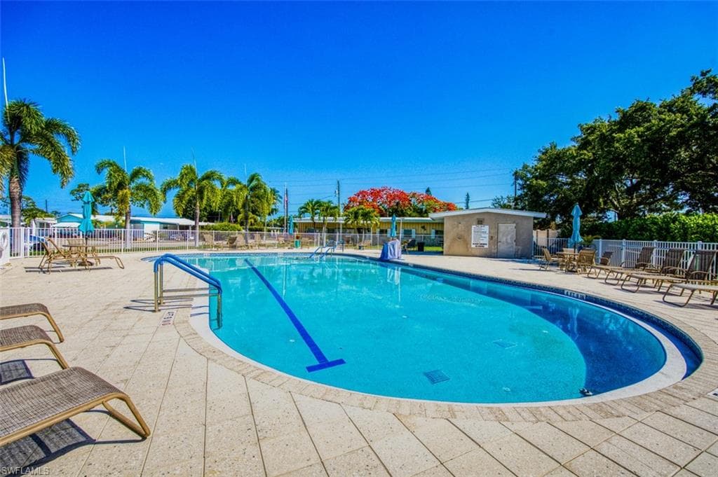 114 Moorhead MNR # 114, NAPLES FL 34112-31