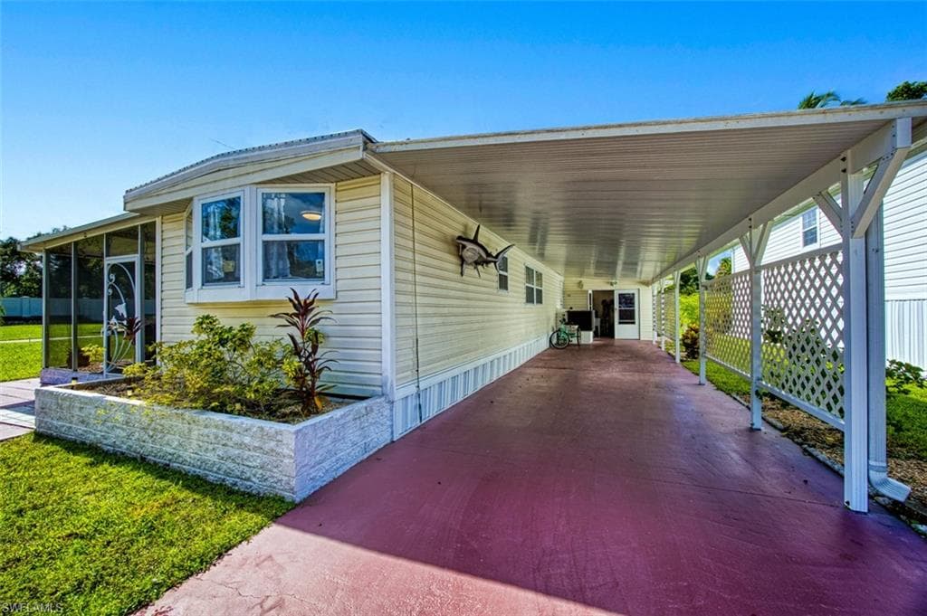 114 Moorhead MNR # 114, NAPLES FL 34112-8