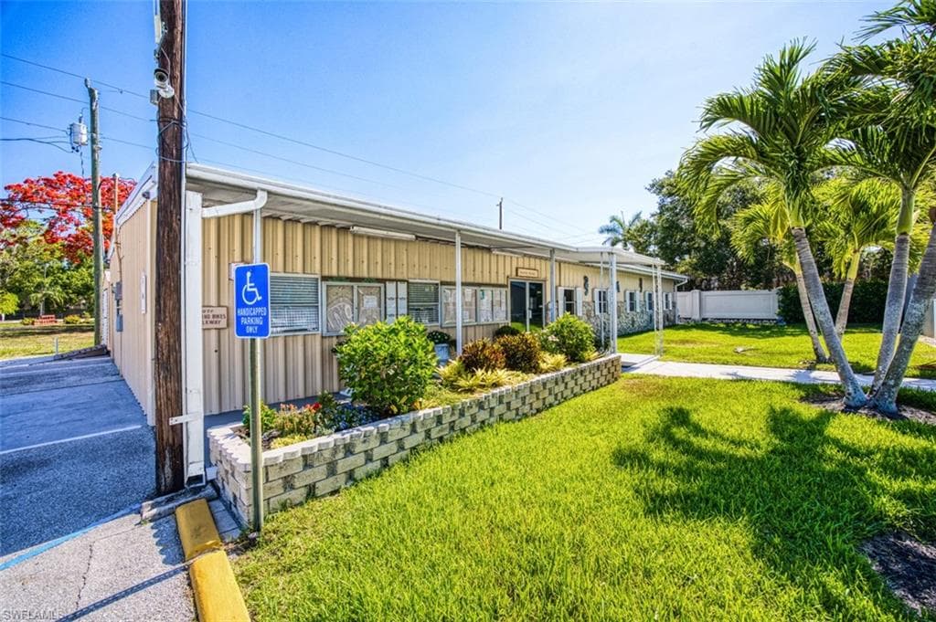 114 Moorhead MNR # 114, NAPLES FL 34112-33