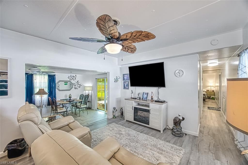 114 Moorhead MNR # 114, NAPLES FL 34112-14