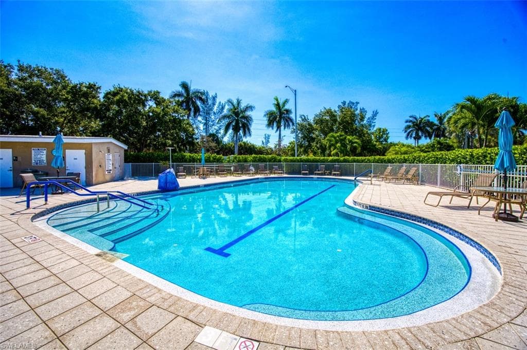 114 Moorhead MNR # 114, NAPLES FL 34112-30