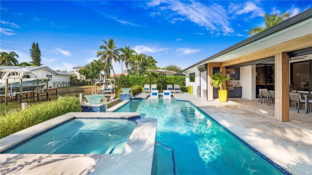 1650 Mullet CT, NAPLES FL 34102-34