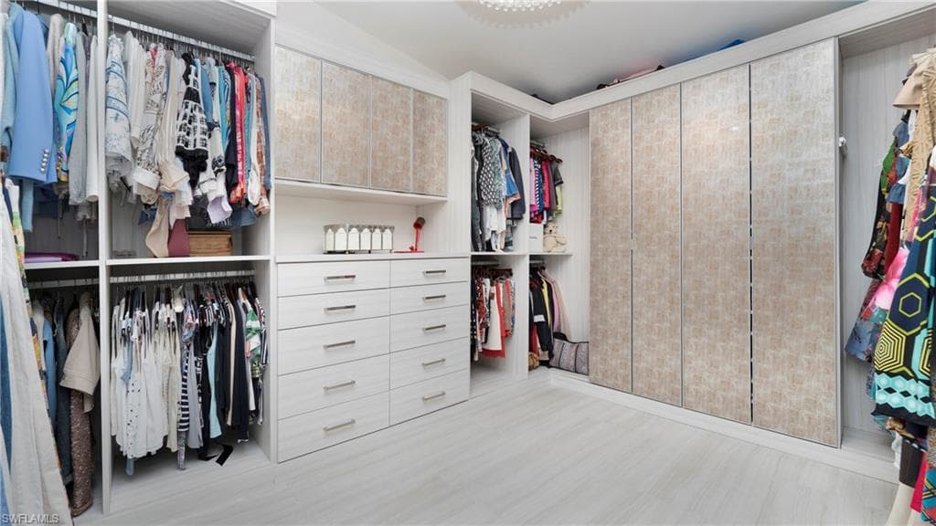 1650 Mullet CT, NAPLES FL 34102-20