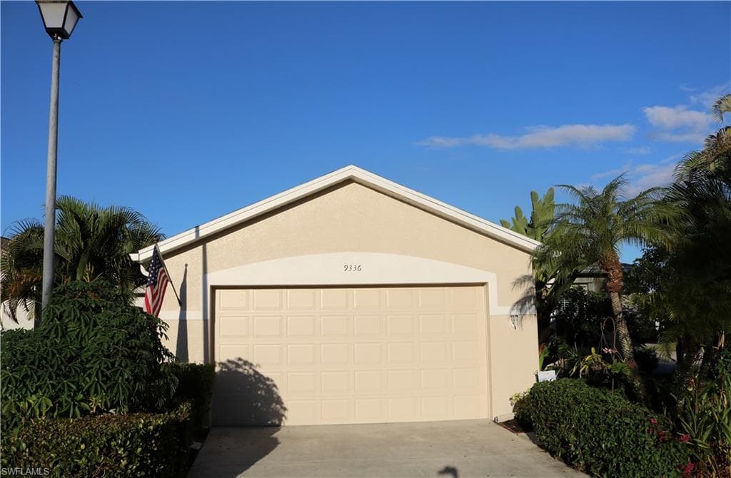 9336 Lake Abby LN, BONITA SPRINGS FL 34135-1