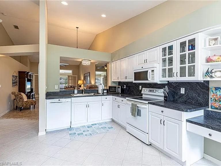 5595 Greenwood CIR # 92, NAPLES FL 34112-22