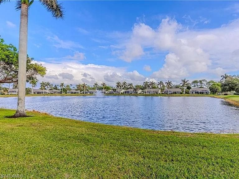 5595 Greenwood CIR # 92, NAPLES FL 34112-1