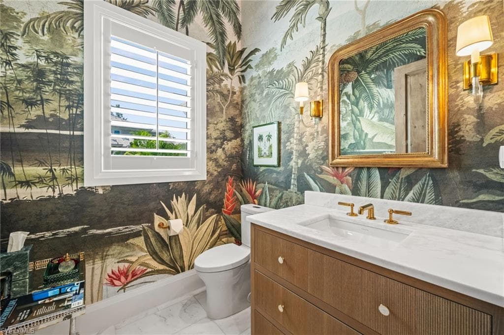 142 Eugenia DR-12