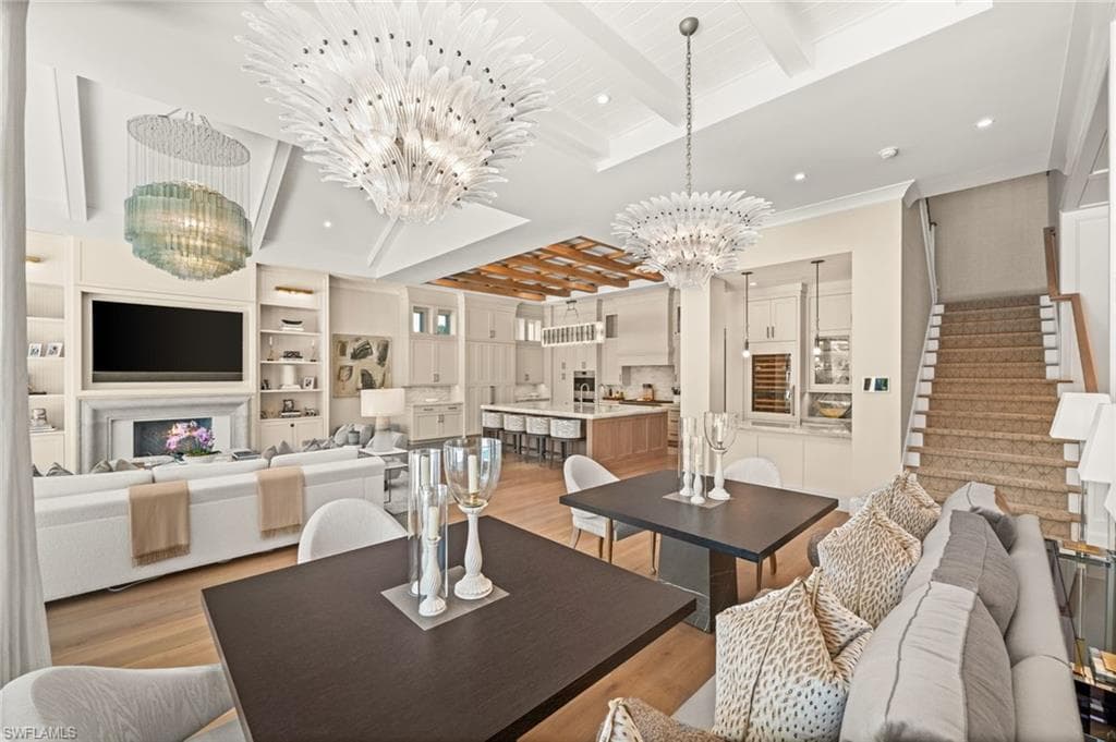 142 Eugenia DR-6