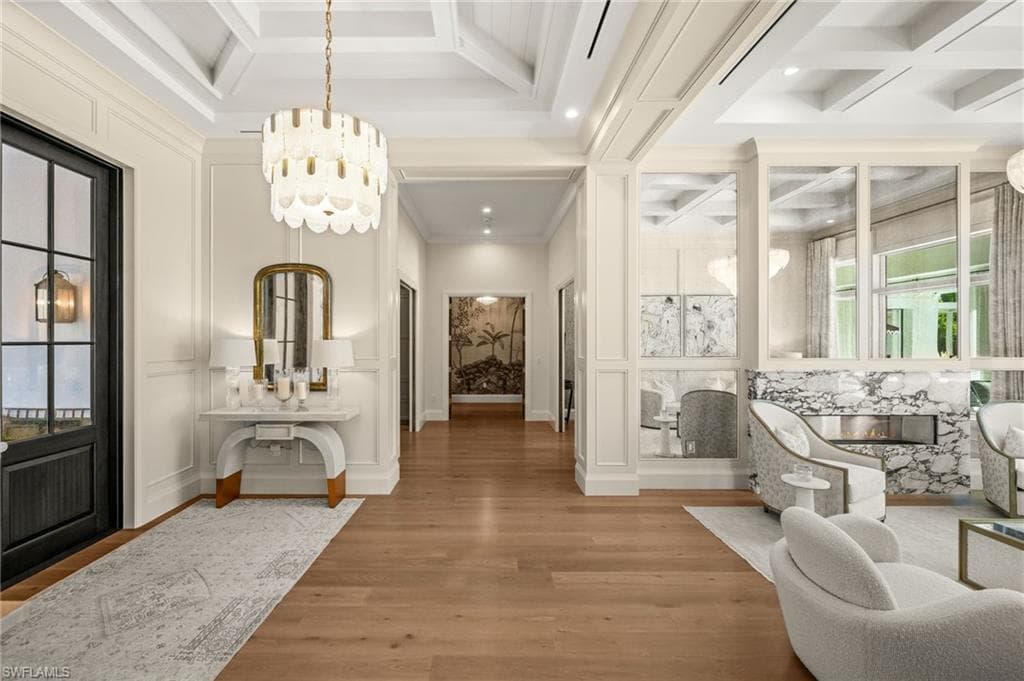 142 Eugenia DR-29