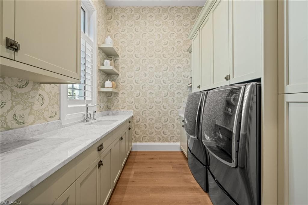142 Eugenia DR-13