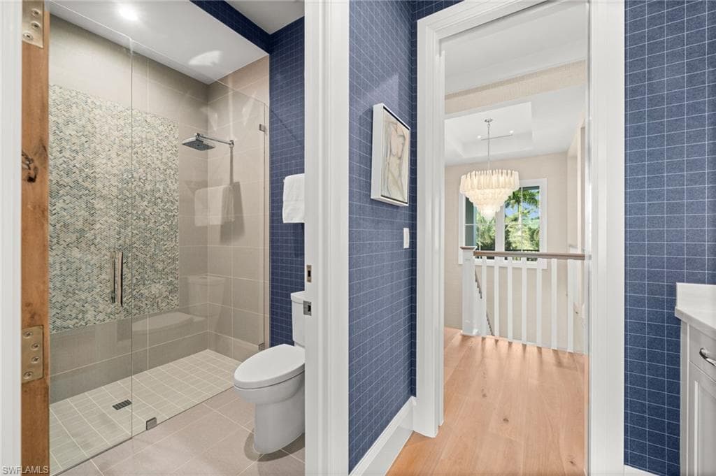 142 Eugenia DR-43