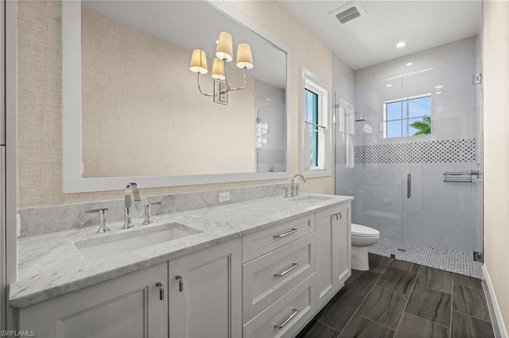 142 Eugenia DR-39