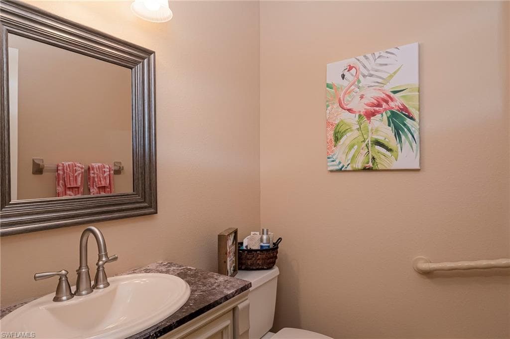 6916 Winkler RD, FORT MYERS FL 33919-22