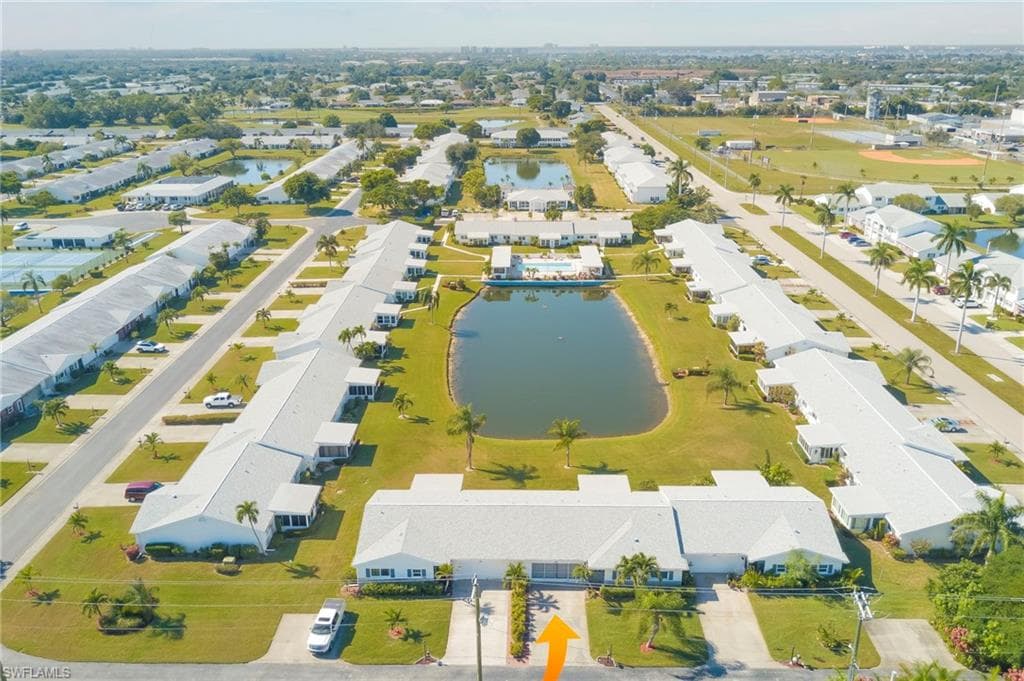 6916 Winkler RD, FORT MYERS FL 33919-25